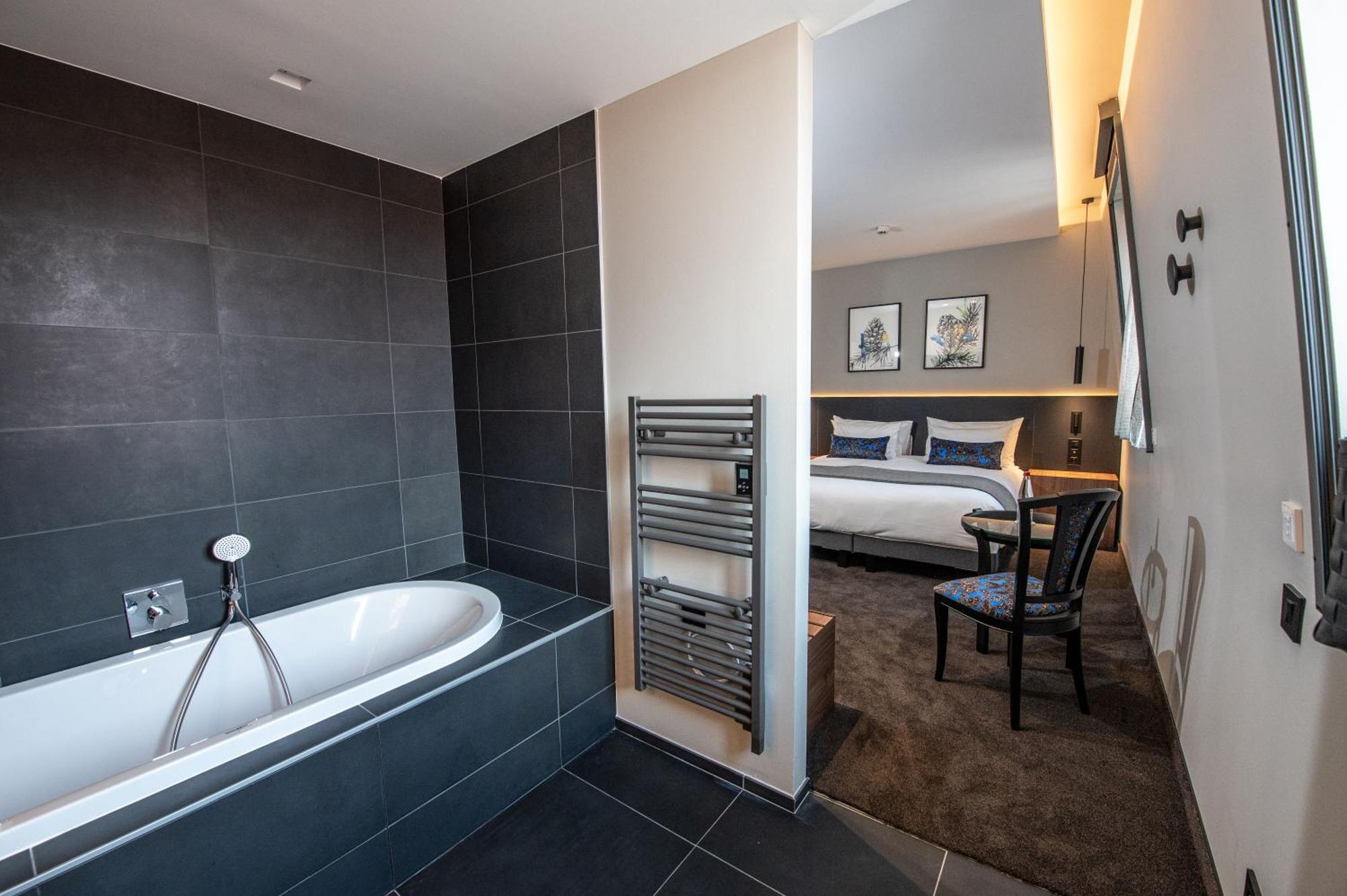 Best Western Premier Le Chapitre Hotel And Spa Remiremont Eksteriør billede