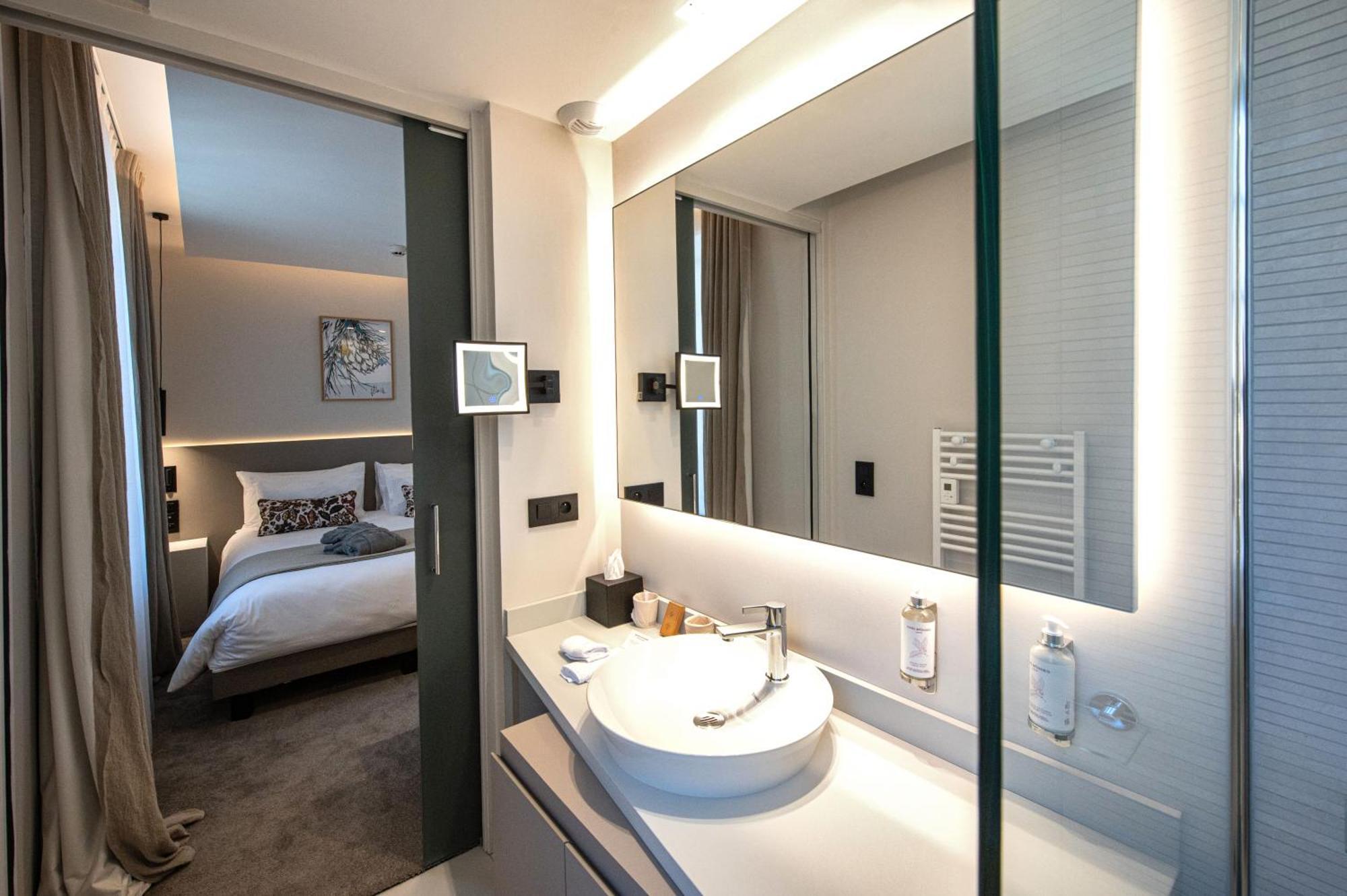 Best Western Premier Le Chapitre Hotel And Spa Remiremont Eksteriør billede