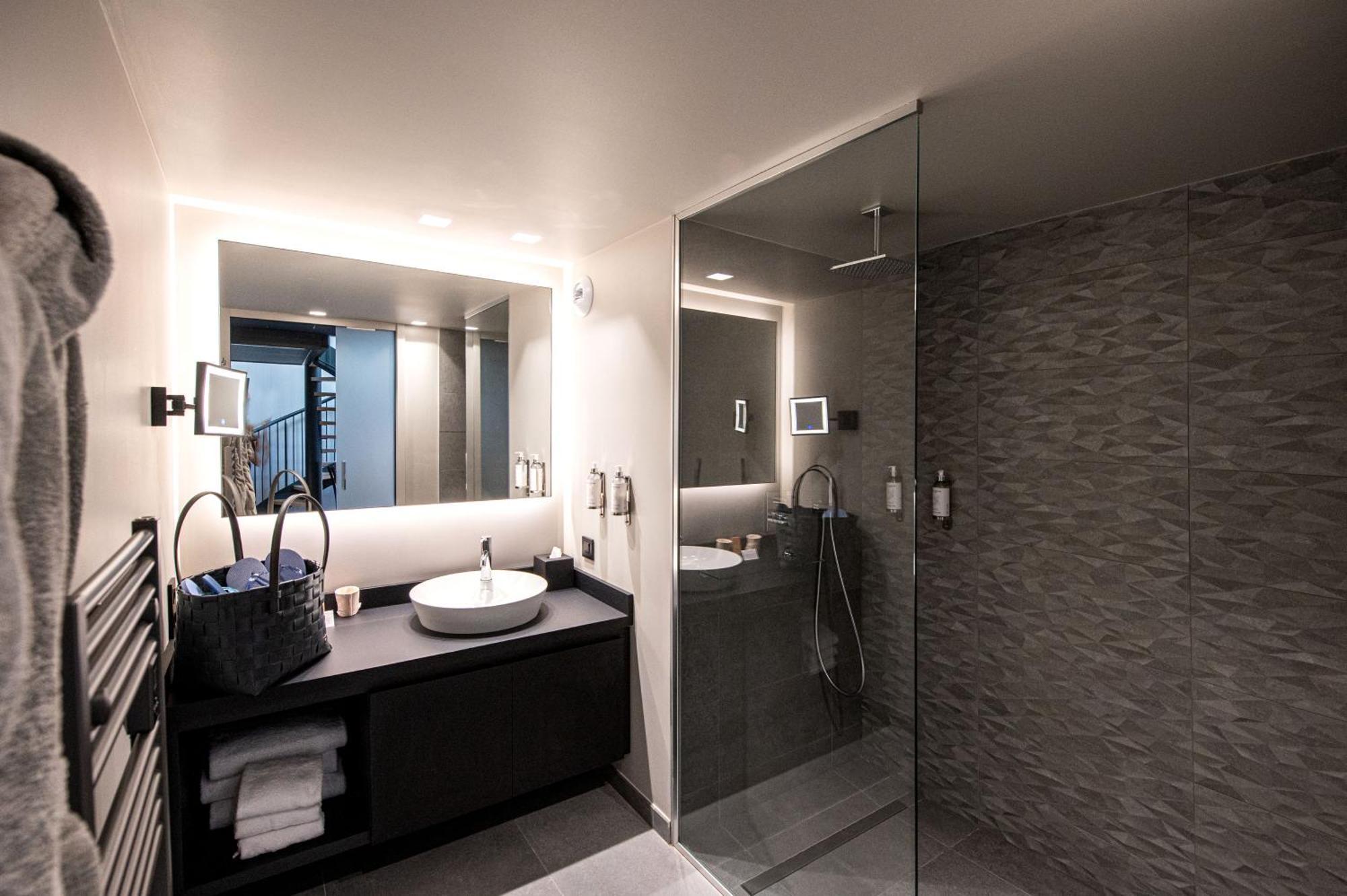 Best Western Premier Le Chapitre Hotel And Spa Remiremont Eksteriør billede