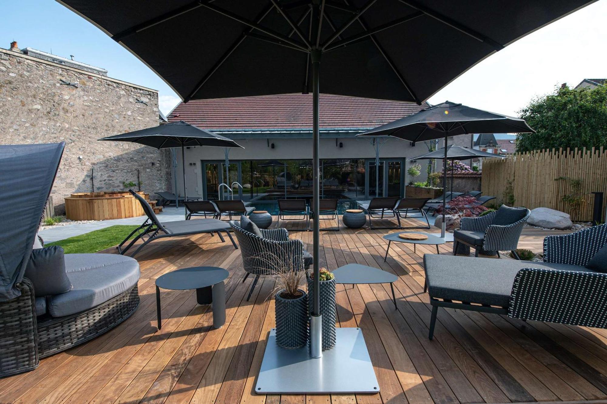 Best Western Premier Le Chapitre Hotel And Spa Remiremont Eksteriør billede
