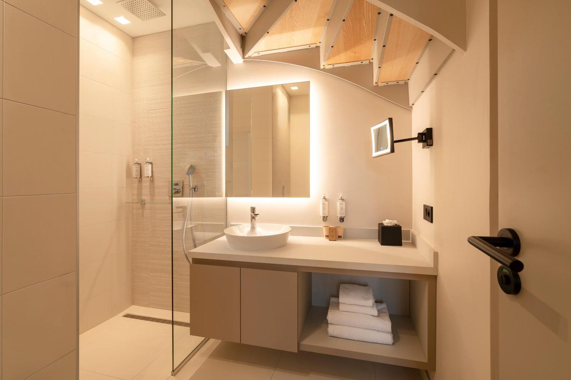 Best Western Premier Le Chapitre Hotel And Spa Remiremont Eksteriør billede