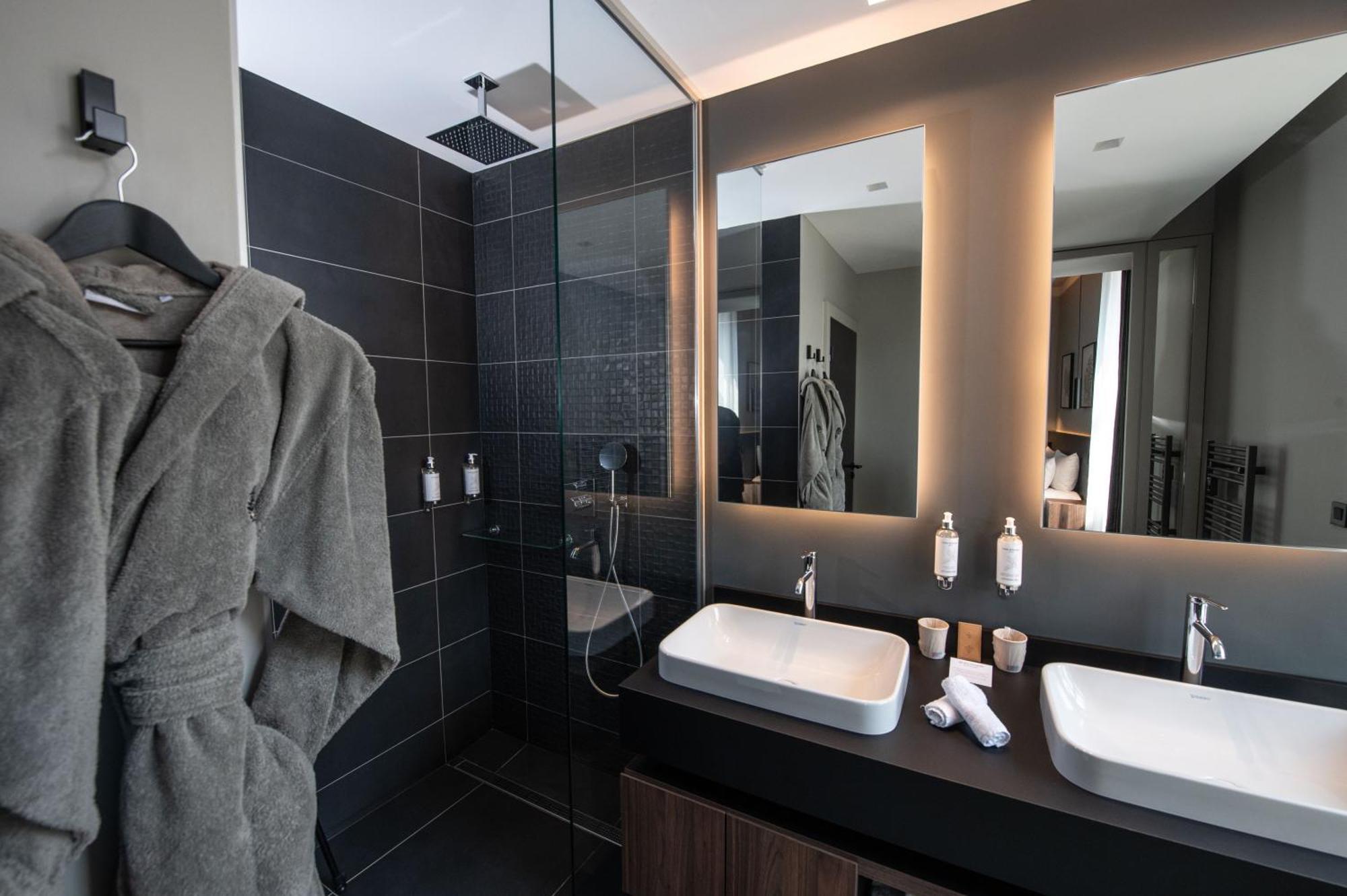 Best Western Premier Le Chapitre Hotel And Spa Remiremont Eksteriør billede
